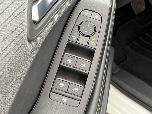 Certified 2023 Nissan Rogue SV image 13