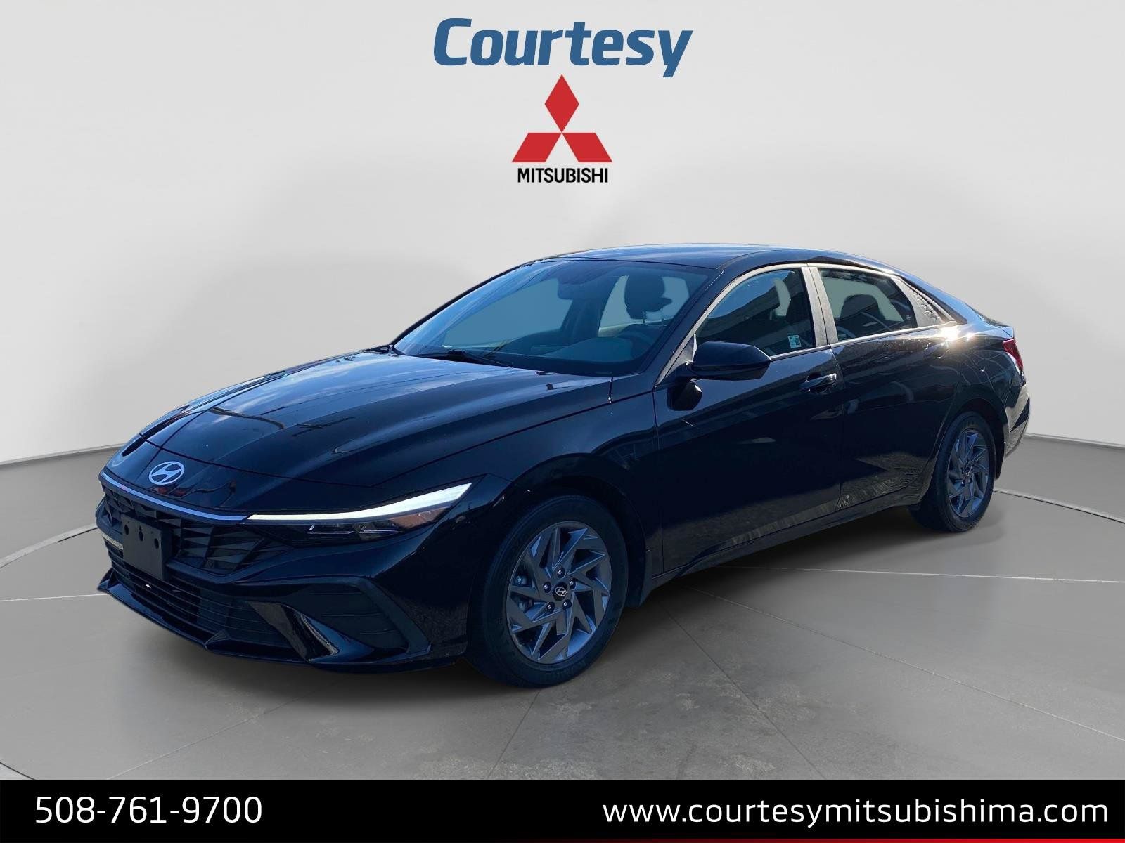 Used 2024 Hyundai Elantra SEL FWD image 1