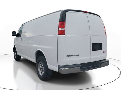 Used 2023 GMC Savana 2500 w/ Driver Convenience Package image 5