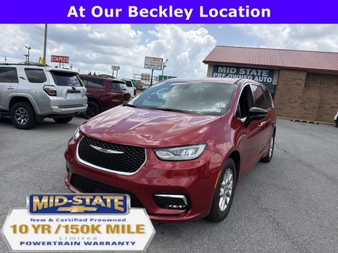 Used 2025 Chrysler Pacifica Select FWD image 1