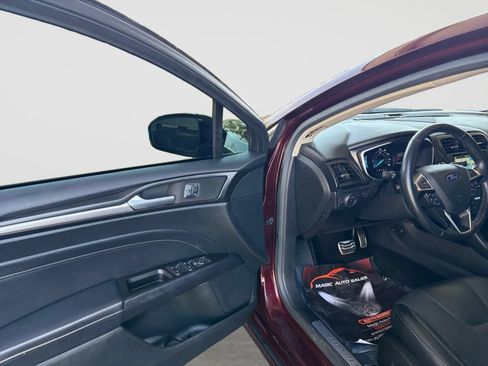 Used 2017 Ford Fusion Titanium FWD image 11