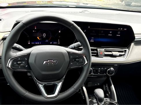New 2025 Chevrolet TrailBlazer ACTIV w/ Convenience Package AWD/4WD image 4