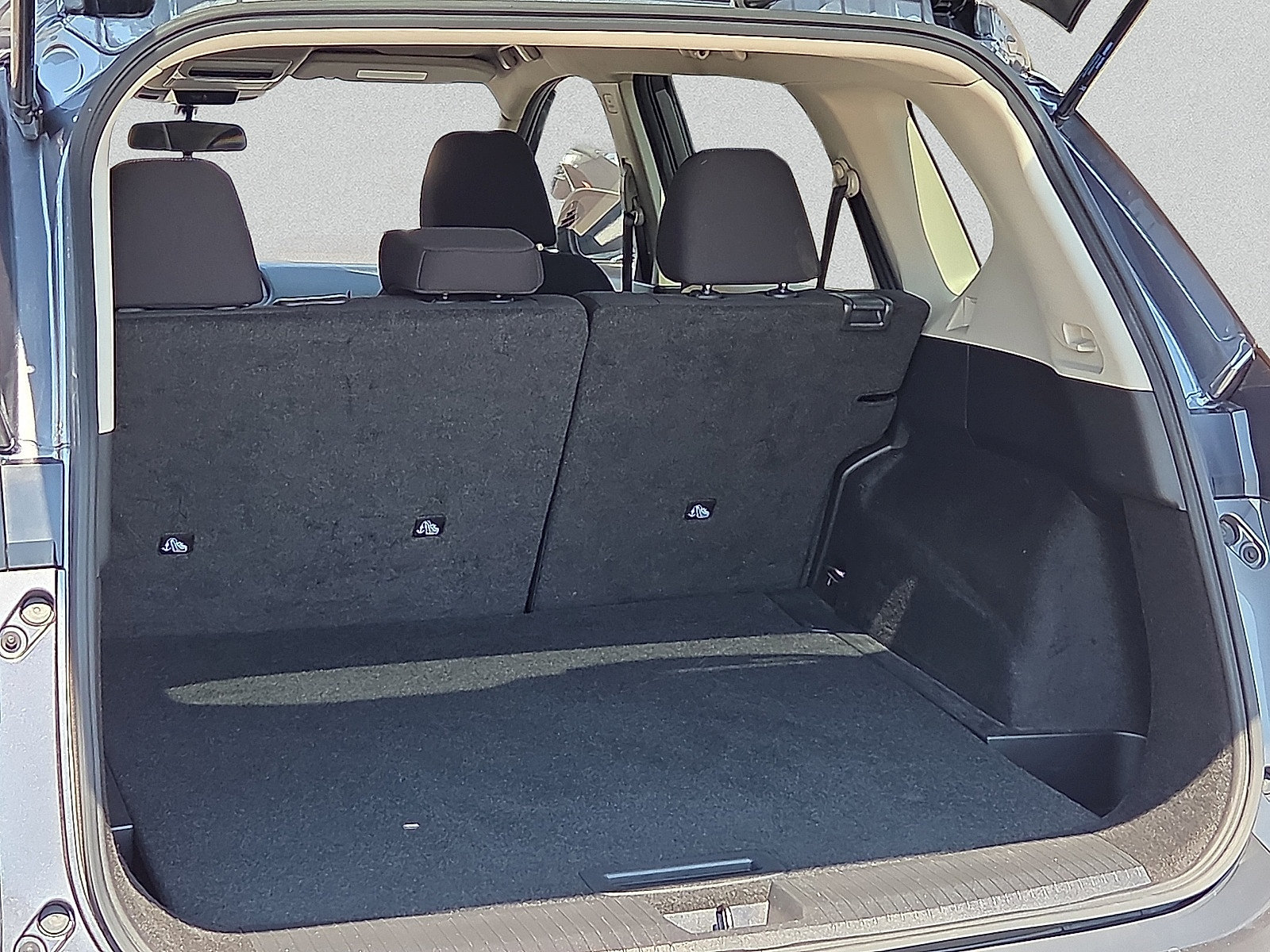 Used 2023 Nissan Rogue S FWD image 8