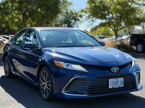 Used 2023 Toyota Camry XLE w/ Navigation Package AWD/4WD image 7