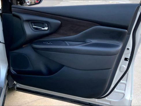 Used 2023 Nissan Murano Platinum w/ Cargo Package image 21