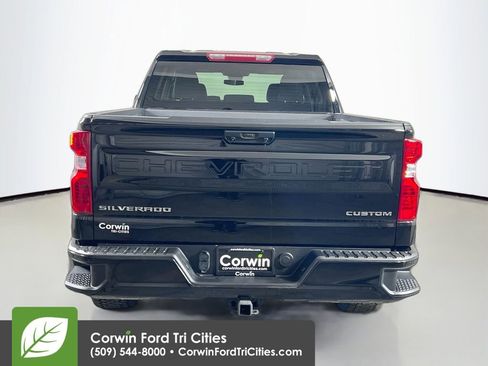Used 2023 Chevrolet Silverado 1500 Custom image 12