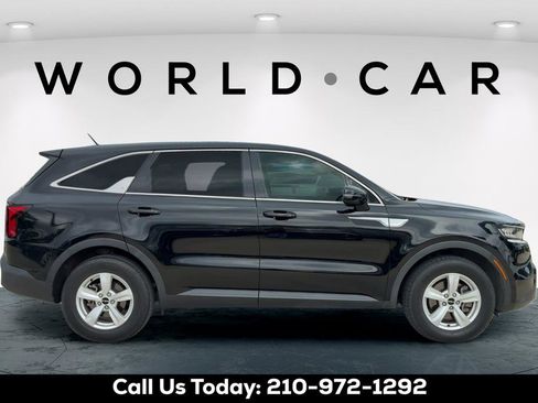 Used 2022 Kia Sorento LX FWD image 8