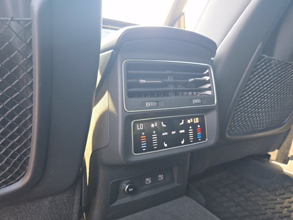 Used 2021 Audi Q8 Premium Plus AWD/4WD image 25