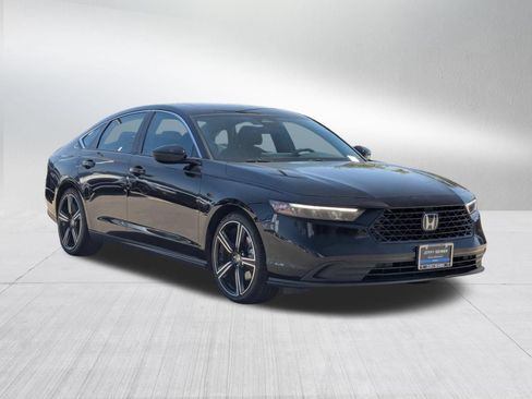 Used 2024 Honda Accord Sport image 7