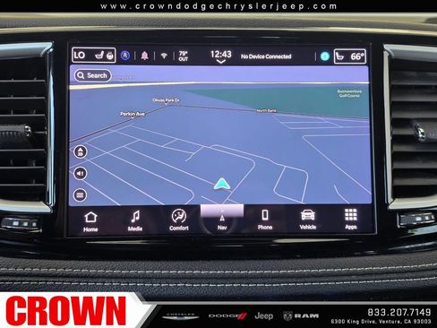 Certified 2024 Chrysler Pacifica Limited FWD image 26