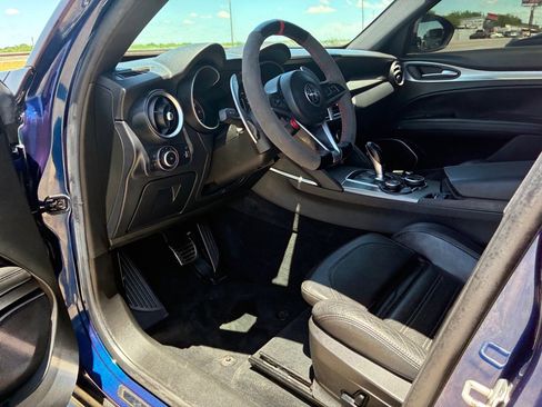 Used 2018 Alfa Romeo Stelvio Ti Sport AWD/4WD image 28