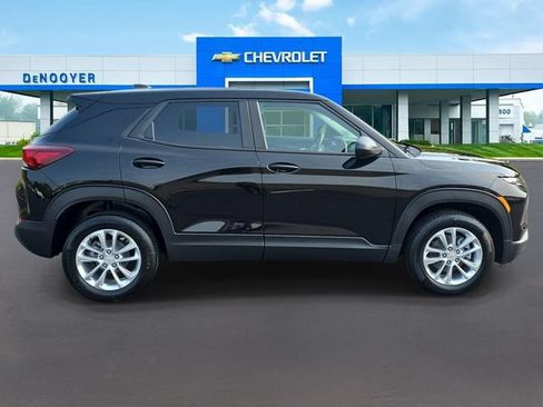 New 2026 Chevrolet TrailBlazer LS w/ LS Convenience Package AWD/4WD image 5