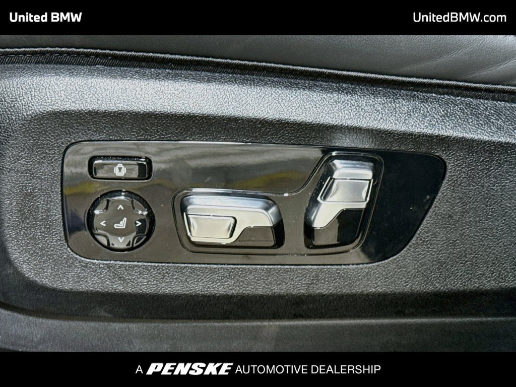 Certified 2027 BMW X7 M60i AWD/4WD image 11