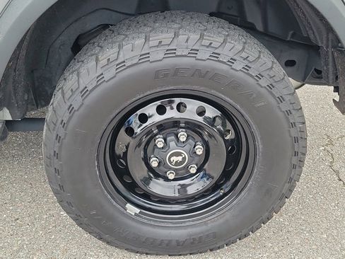 Used 2023 Ford Bronco Black Diamond image 10