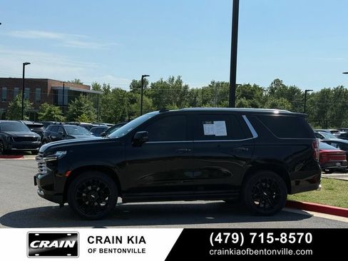 Used 2022 Chevrolet Tahoe High Country w/ Premium Package 2 AWD/4WD image 4
