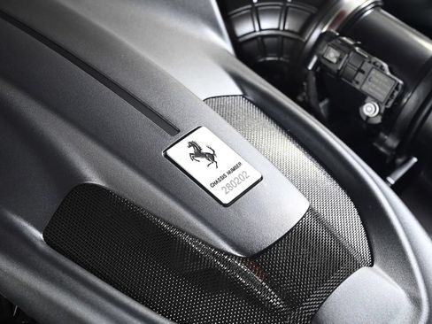 Used 2022 Ferrari Roma RWD image 31