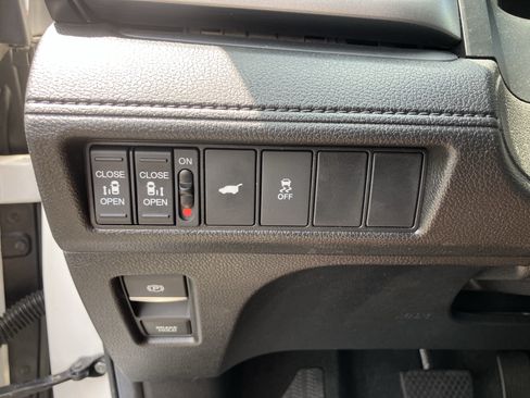 Certified 2025 Honda Odyssey EX-L image 19
