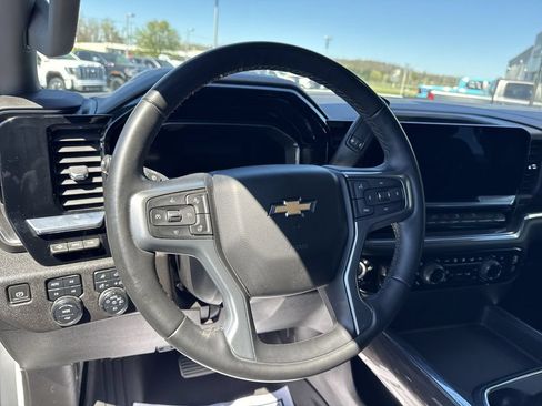 Used 2024 Chevrolet Silverado 2500 LTZ w/ LTZ Convenience Package AWD/4WD image 14