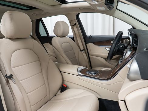 Certified 2021 Mercedes-Benz GLC 300 4MATIC image 22