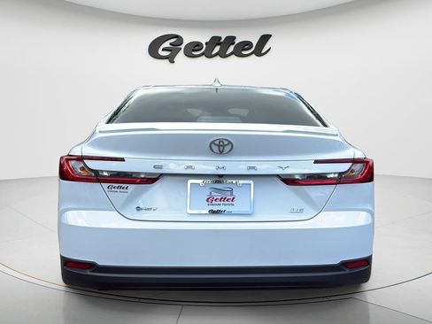 Used 2025 Toyota Camry LE w/ Convenience Package FWD image 6