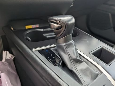Used 2024 Lexus UX 250h FWD image 22