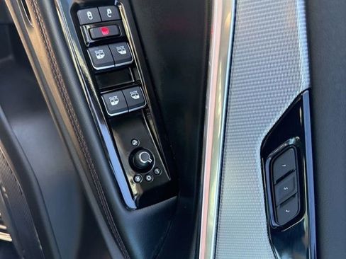 Used 2024 Jeep Wagoneer Launch Edition AWD/4WD image 18