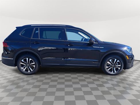 Used 2022 Volkswagen Tiguan S w/ IQ.Drive Package image 4