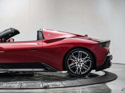 Used 2023 Maserati MC20 Spyder RWD image 12