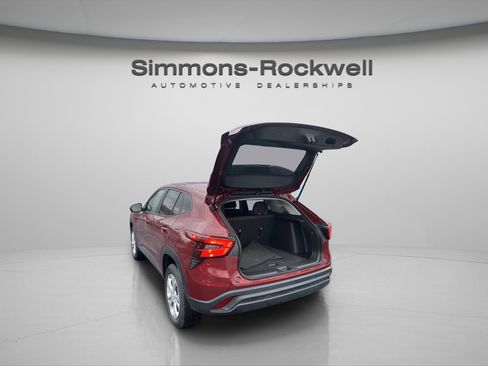 Used 2024 Chevrolet Trax LS w/ Driver Confidence Package image 10