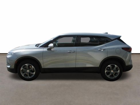 Used 2025 Chevrolet Blazer LT AWD/4WD image 6