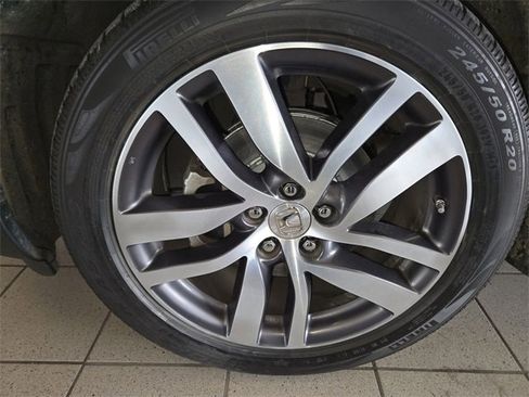 Used 2018 Honda Pilot Touring image 10