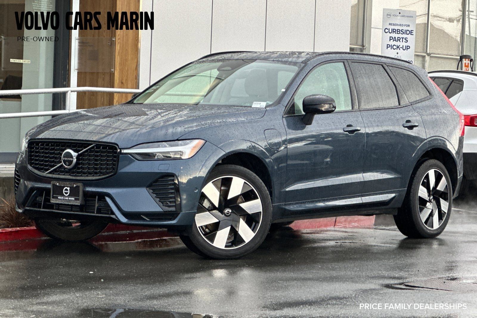 Used 2020 Volvo XC90 T8 Momentum w/ Protection Package AWD/4WD image 1