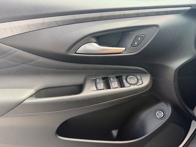 New 2026 Buick Envista Sport Touring w/ Convenience I Package FWD image 24