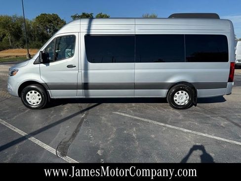 New 2025 Mercedes-Benz Sprinter 2500 image 9
