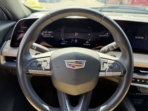 Certified 2025 Cadillac XT4 Premium Luxury FWD image 26