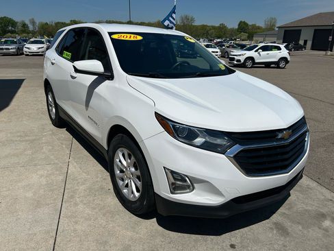 Used 2018 Chevrolet Equinox LT FWD image 3