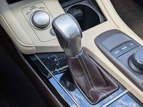 Used 2016 Lexus ES 350 w/ Premium Package w/Wood Trim FWD image 29