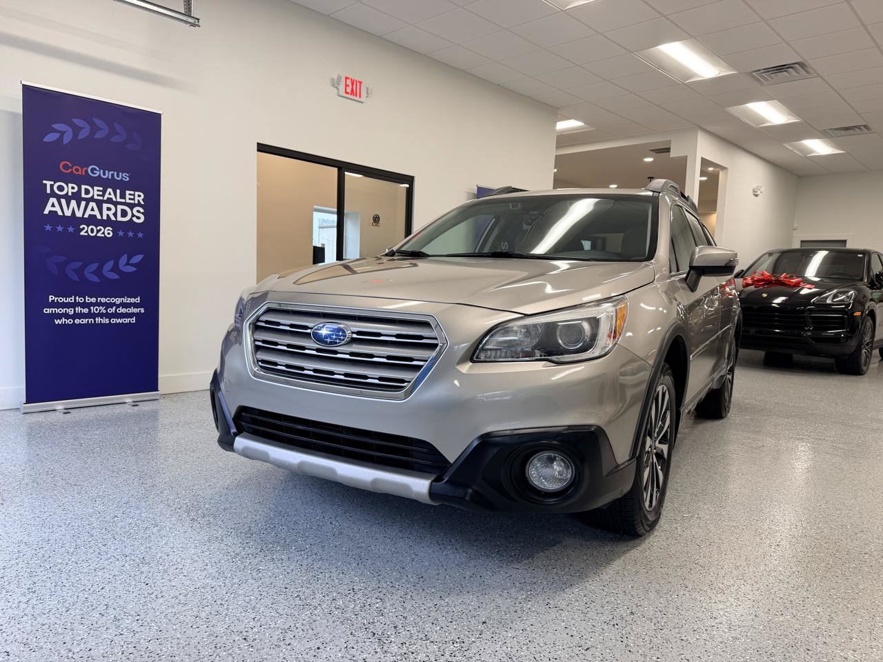 Used 2017 Subaru Outback 2.5i Limited AWD/4WD image 3