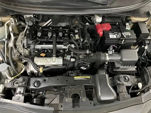 Used 2021 Nissan Versa SV FWD image 15