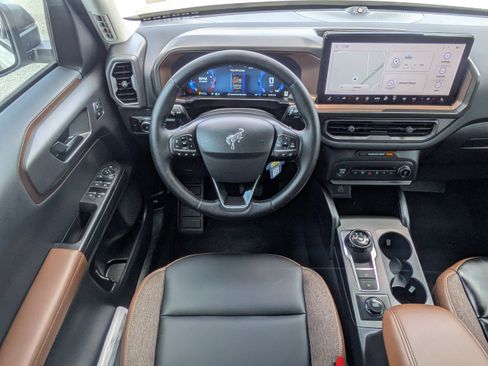 Used 2025 Ford Bronco Sport Outer Banks w/ Outer Banks Tech Package+ AWD/4WD image 16