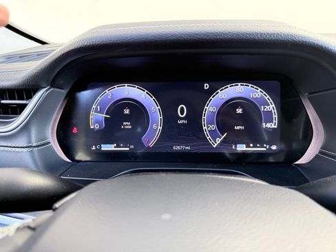 Used 2023 Jeep Grand Cherokee Limited w/ Black Appearance Package image 15