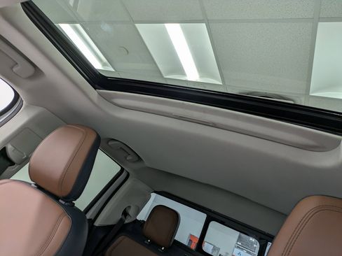 Used 2023 Ford Maverick Lariat image 21