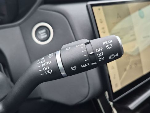 Used 2024 Land Rover Range Rover Velar S AWD/4WD image 26