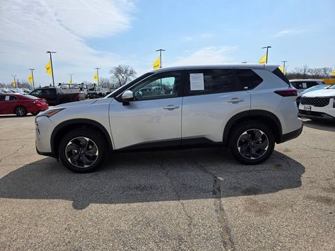 Used 2025 Nissan Rogue SV AWD/4WD image 4