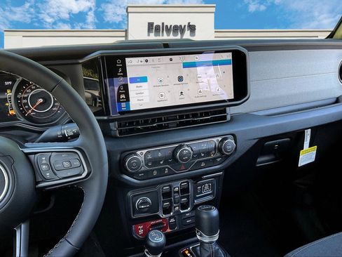 New 2025 Jeep Gladiator Willys image 7