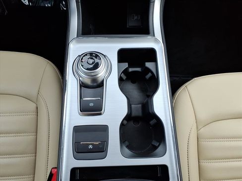 Used 2022 Ford Edge SEL w/ Convenience Package image 20