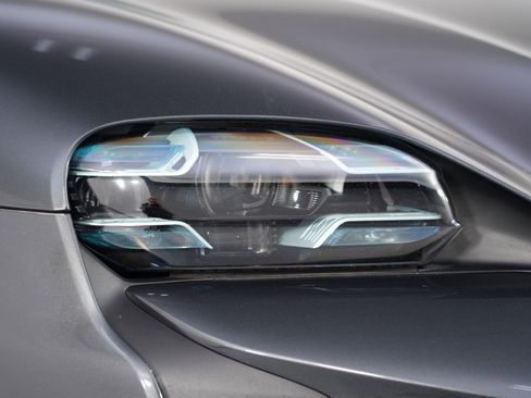 Used 2022 Porsche Taycan 4S image 60