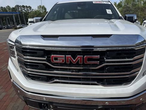 Used 2024 GMC Sierra 1500 SLT w/ SLT Premium Plus Package AWD/4WD image 22