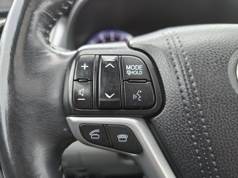 Used 2015 Toyota Highlander Limited AWD/4WD image 6