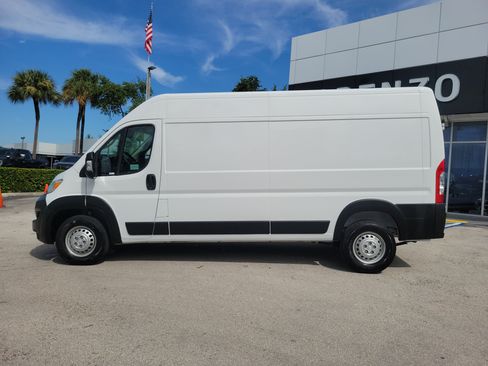 Used 2026 RAM ProMaster 2500 w/ Convenience Group FWD image 8